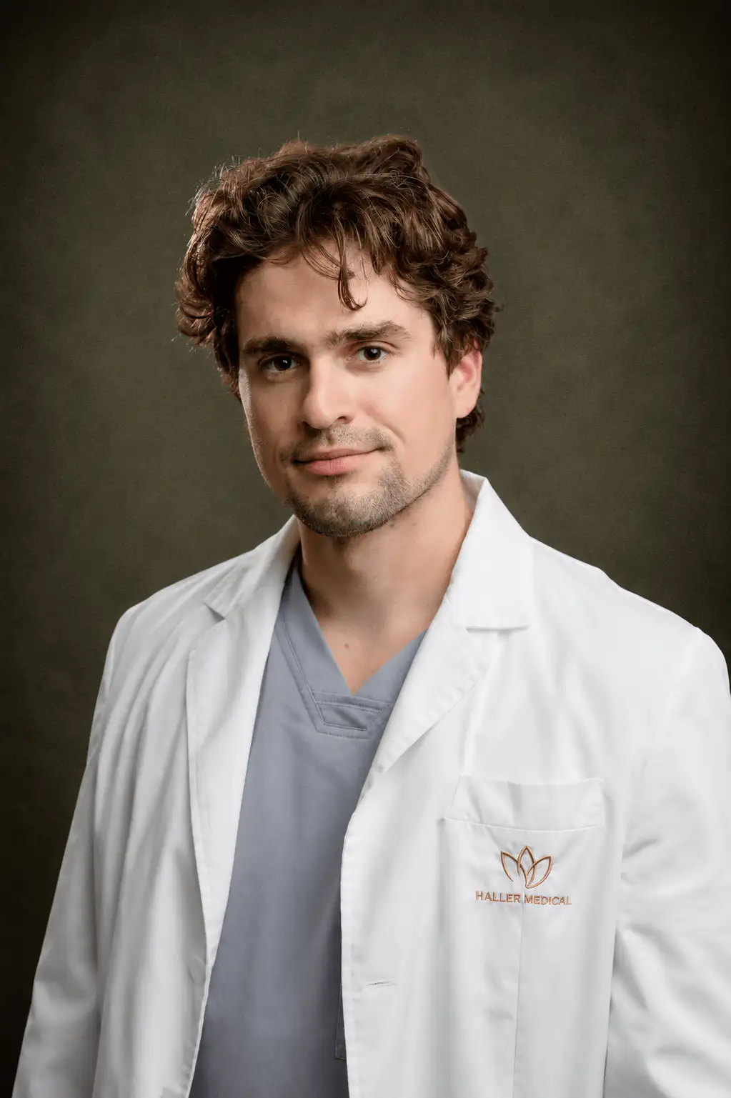 Dr. Nika Ádám