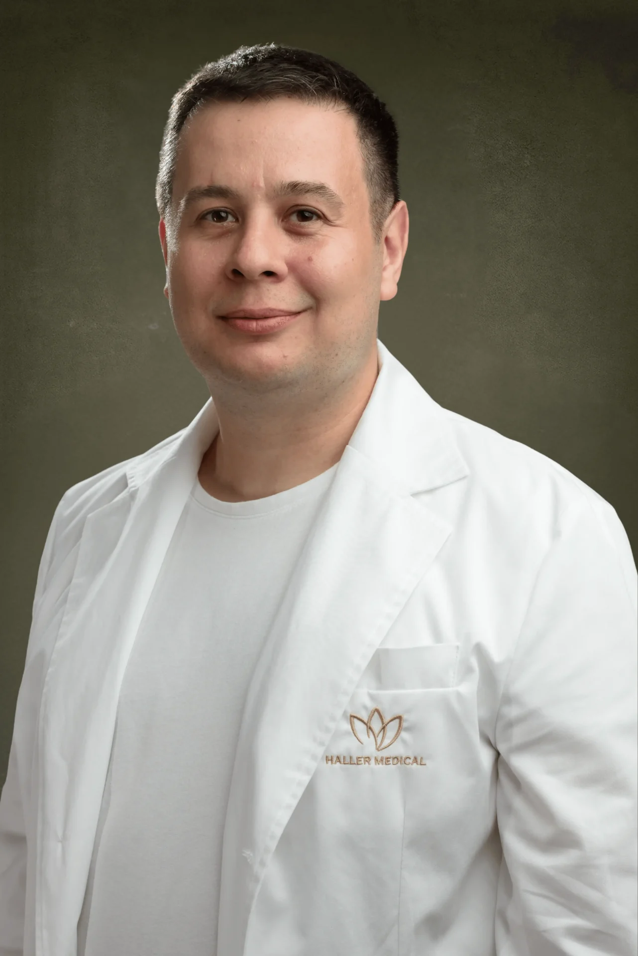 Dr. Szalai Milán szülész-nőgyógyász, reproduktív medicina szakorvos, meddőségi specialista a Haller Medical orvosa